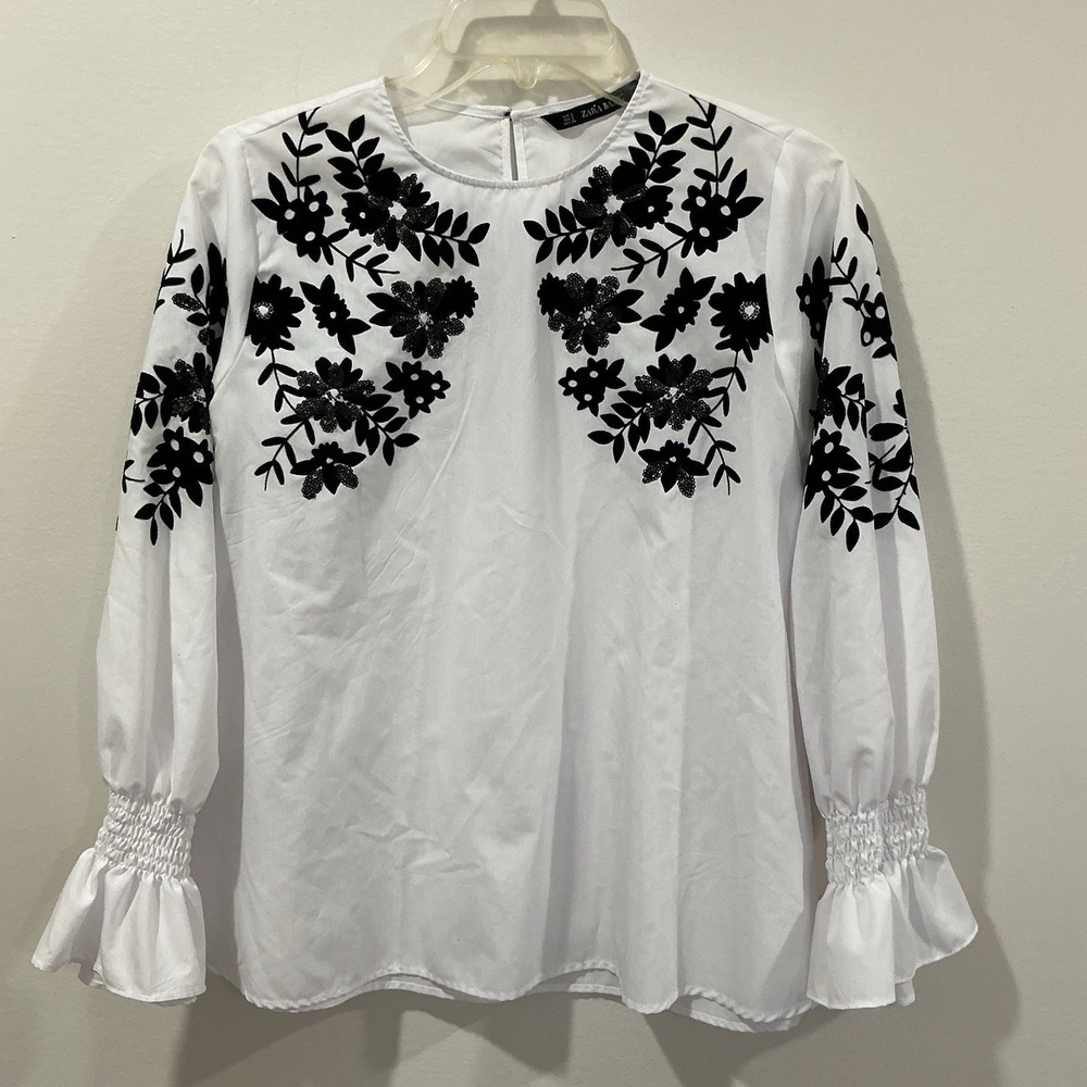 Zara Basic White Black Velvet Floral L/S Shirt Cuffed Sleeves Size Small Sequins